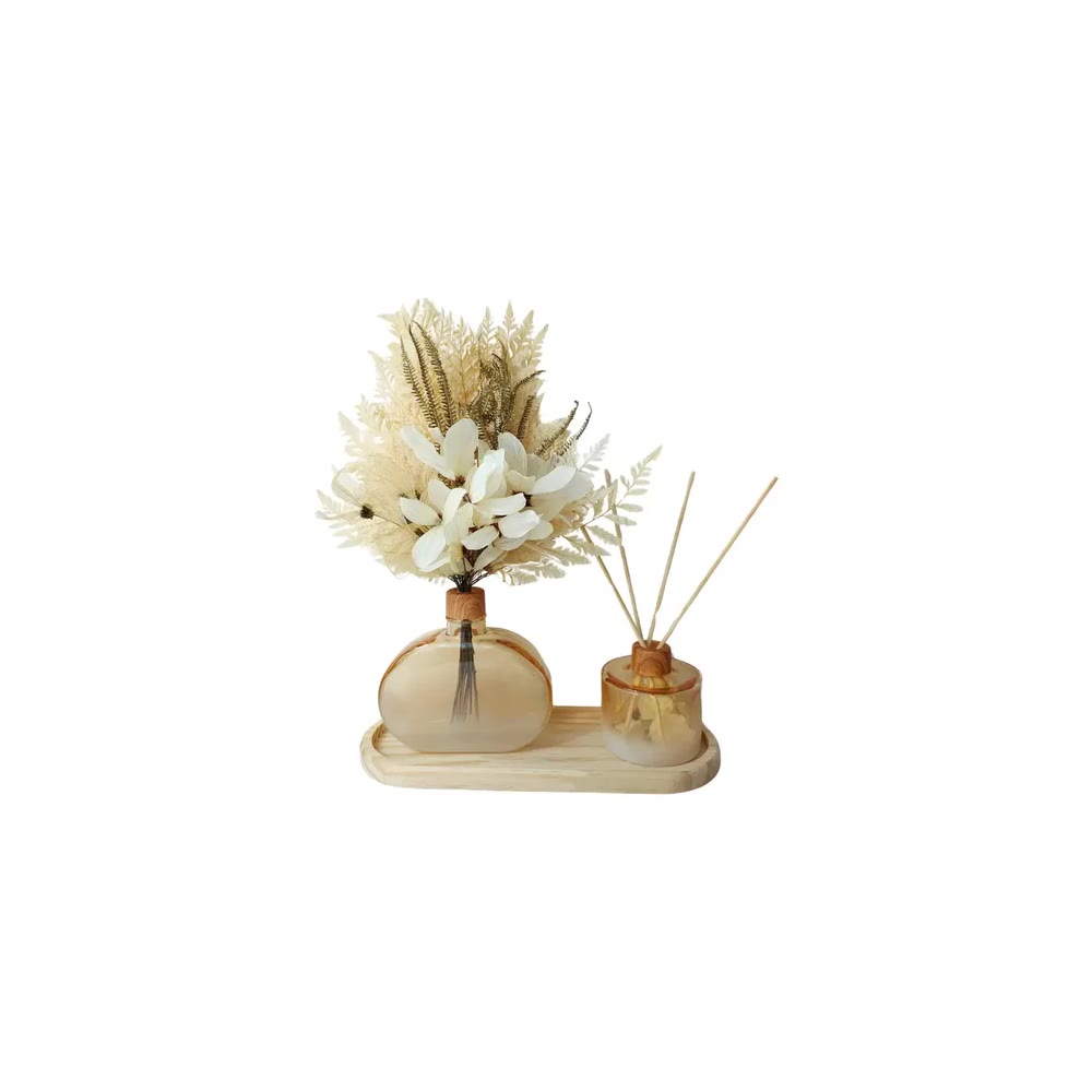Arranjo de Flores + Difusor · Decoração Home